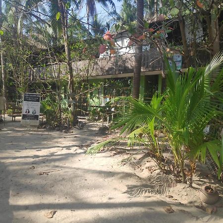 Oliver'S Laguna Eco Lodge Hotel Ngapali Exterior photo