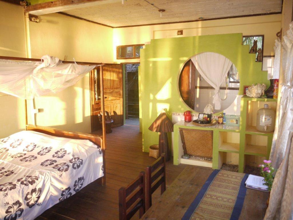 Oliver'S Laguna Eco Lodge Hotel Ngapali Exterior photo