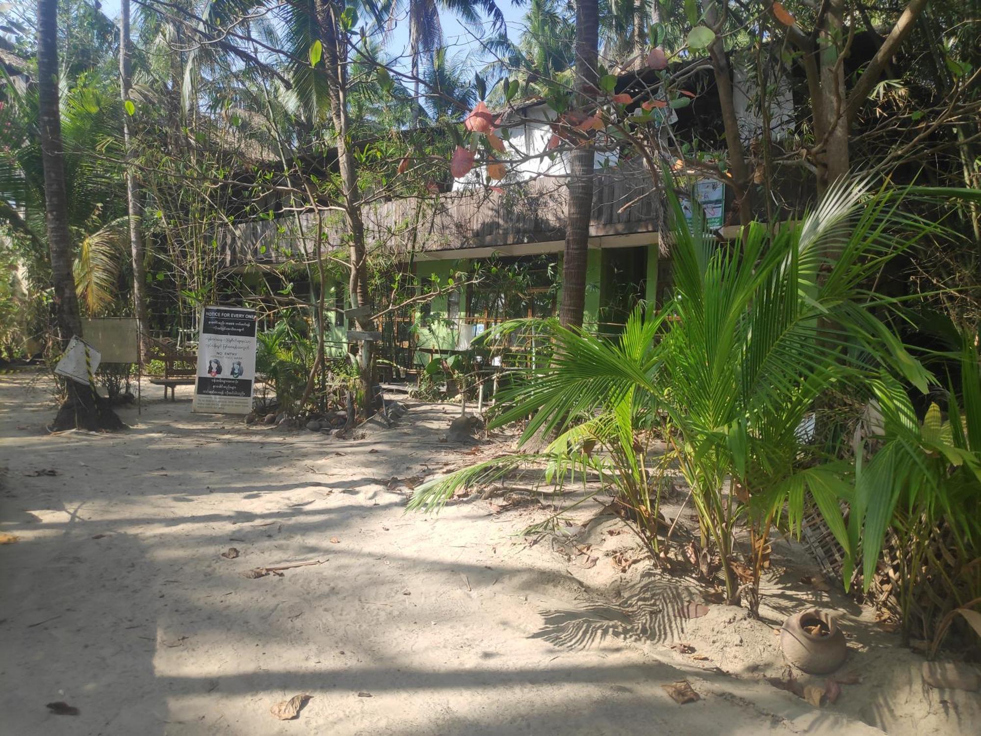 Oliver'S Laguna Eco Lodge Hotel Ngapali Exterior photo